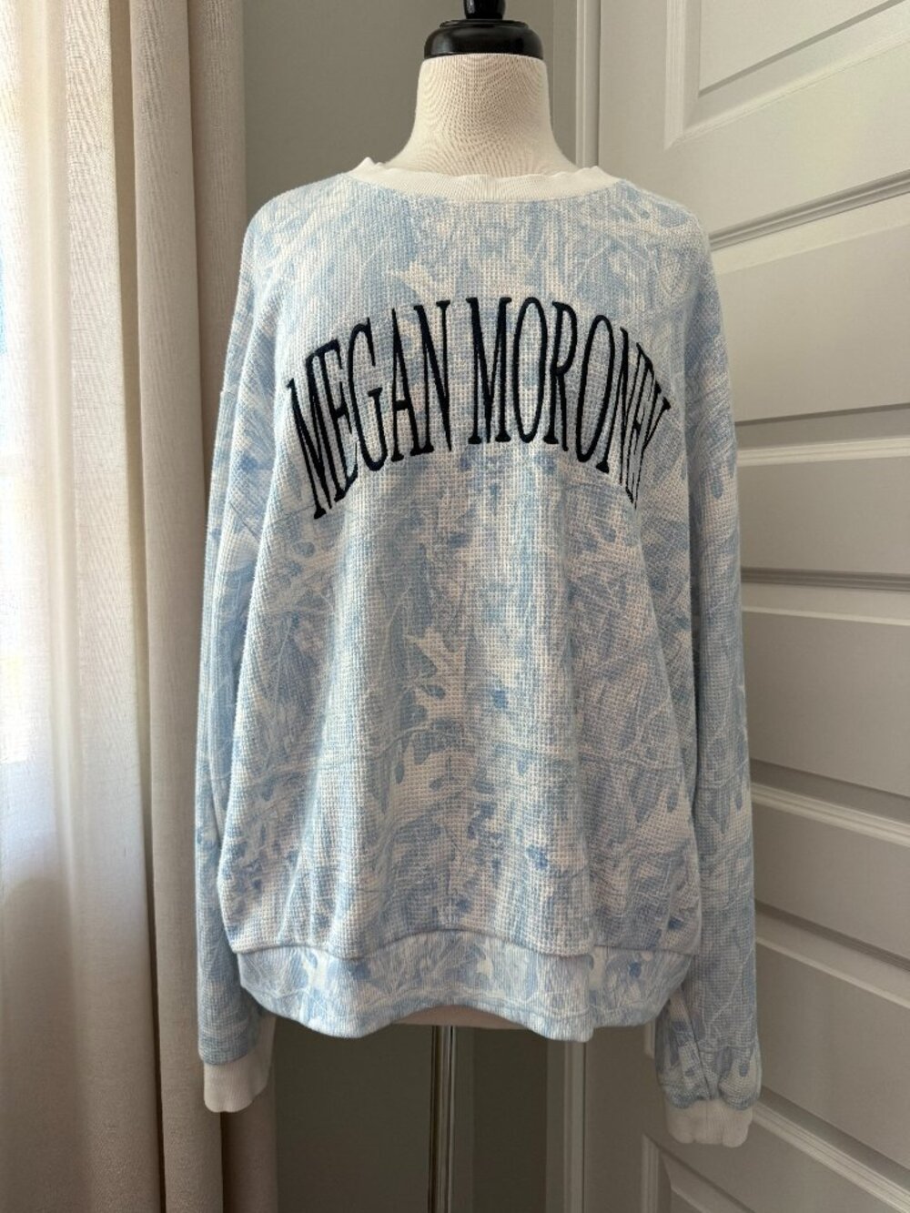 Boys Lie Megan Blues Manhunt Camo Crewneck : XS/S